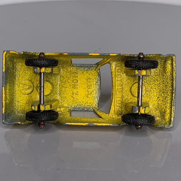 Tootsie Toy Chevy Monza Yellow - Picture 7 of 7